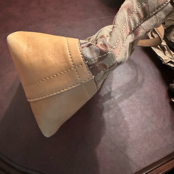 Coach signature purse with leather / GREAT condition - Picture 9 of 16